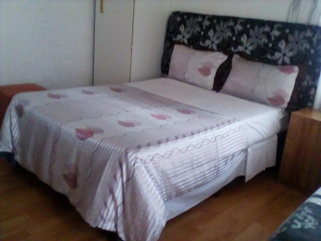 Guest House Macauly Joanesburgo Exterior foto